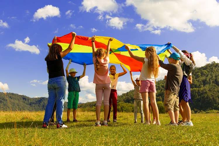 150 pediatric chiropractic treatment children & outdoor play